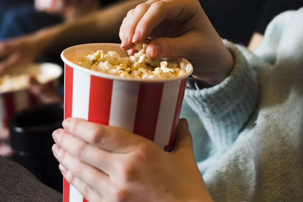 saiba como conseguir desconto no cinema